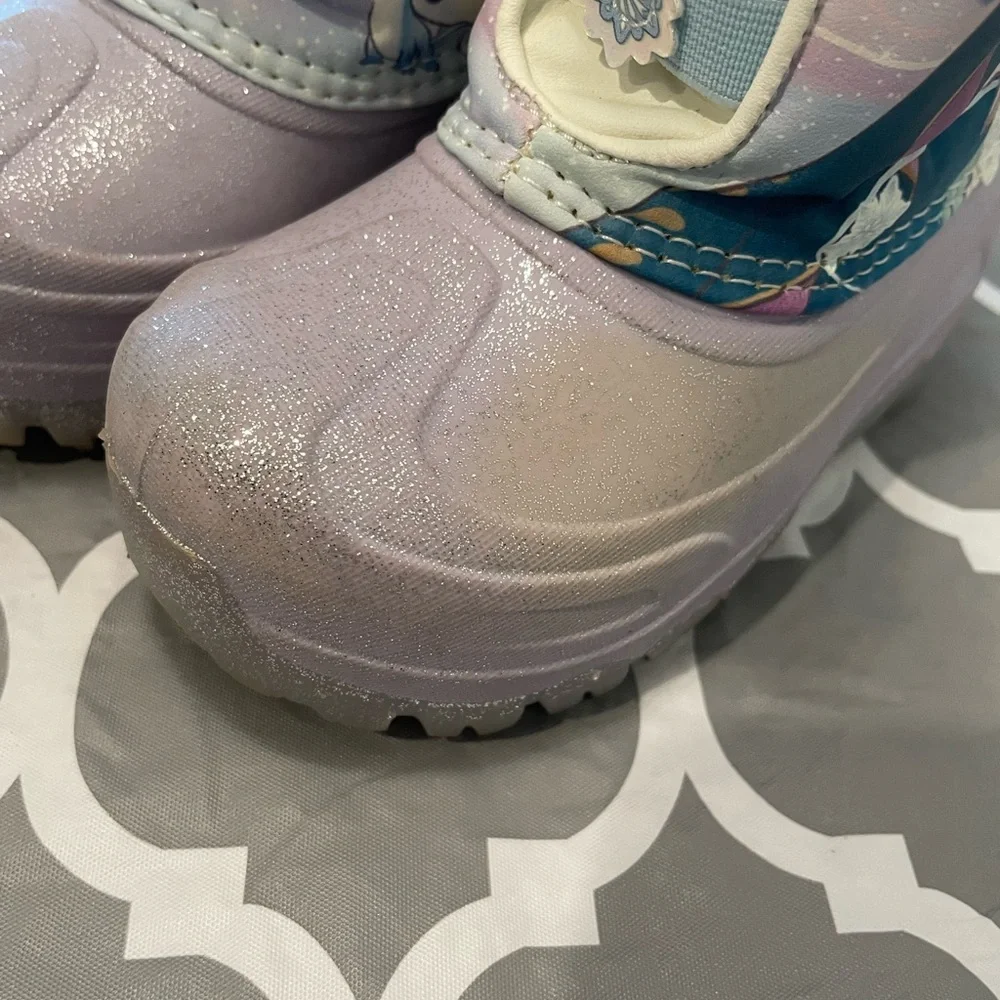 Frozen Themed Light Up Snow Boots Size Girls 9. Elsa, Anna, Disney